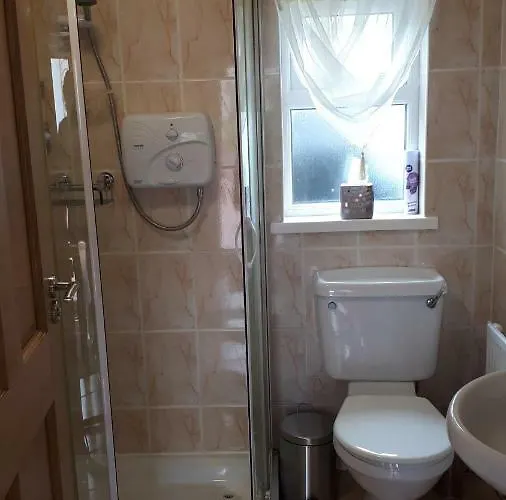 Апартаменты Suzies Self Catering *