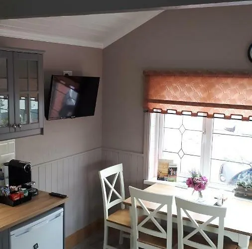 Апартаменты Suzies Self Catering *